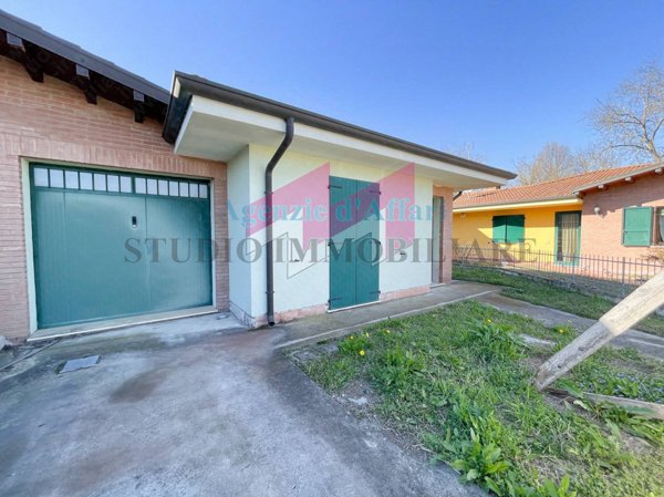 casa indipendente in vendita a Borgocarbonara