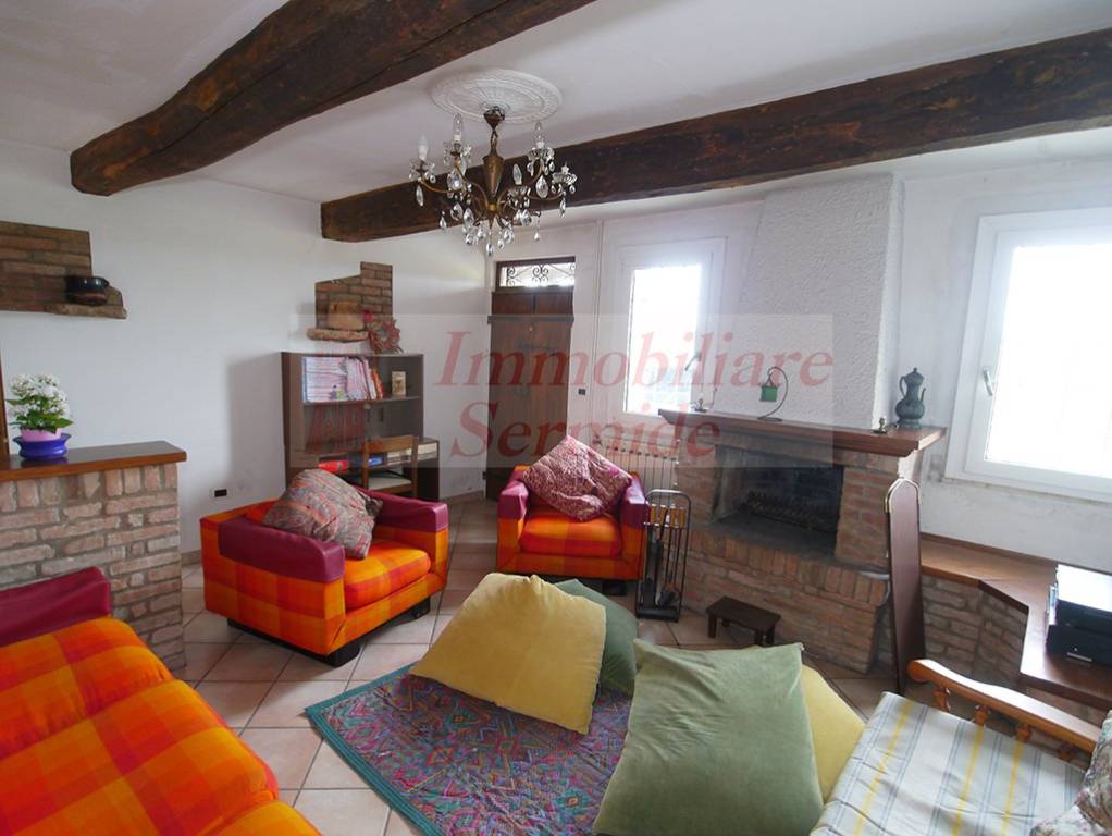 casa indipendente in vendita a Borgocarbonara