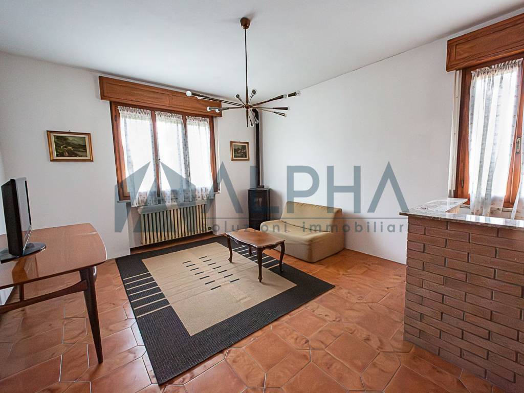 casa indipendente in vendita a Borgocarbonara in zona Cavo