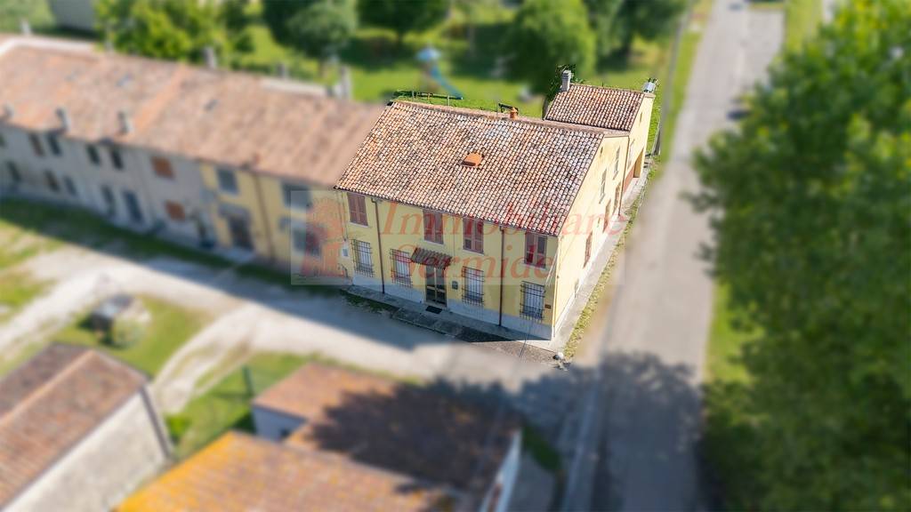 casa indipendente in vendita a Borgocarbonara