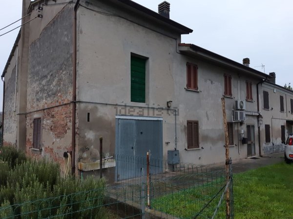 casa indipendente in vendita a Borgocarbonara in zona Borgofranco sul Po