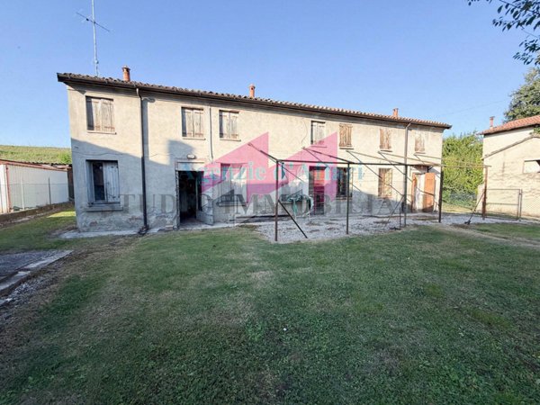 casa indipendente in vendita a Borgocarbonara in zona Carbonara di Po