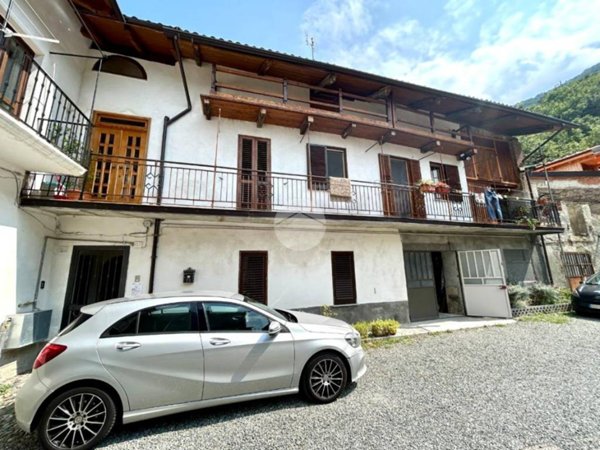 casa semindipendente in vendita a Sant'Ambrogio di Torino