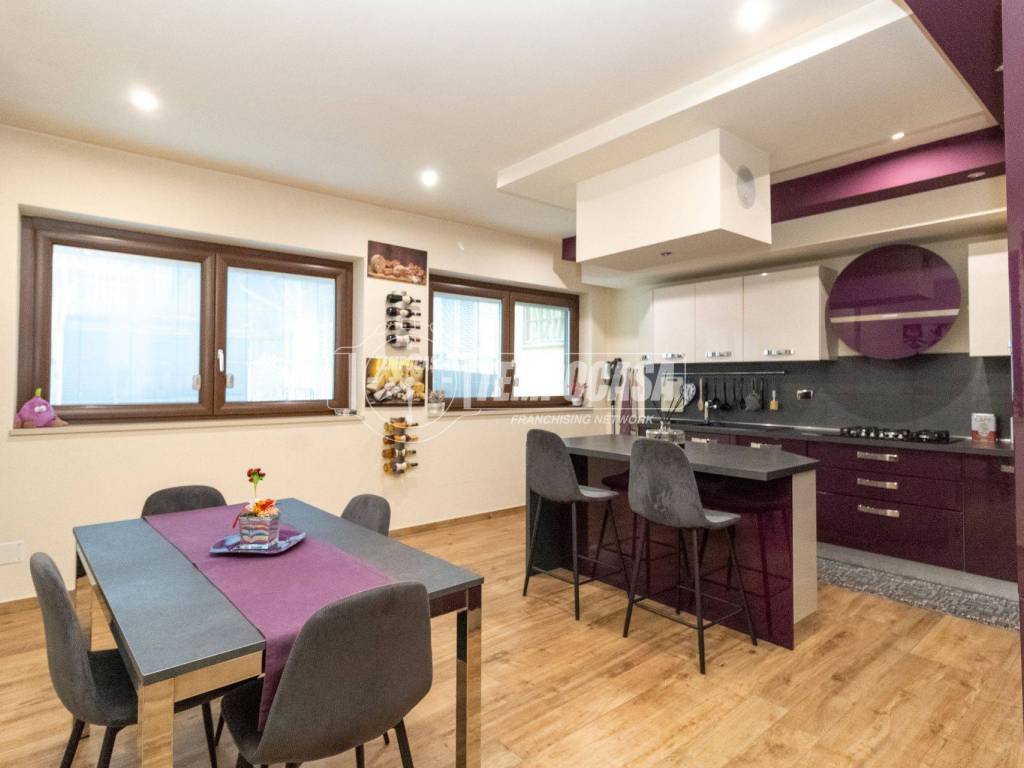 casa indipendente in vendita a Sant'Ambrogio di Torino