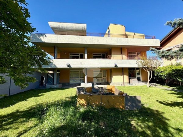 casa indipendente in vendita a Sant'Ambrogio di Torino