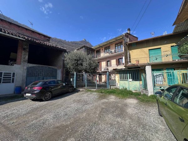 casa indipendente in vendita a Sant'Ambrogio di Torino