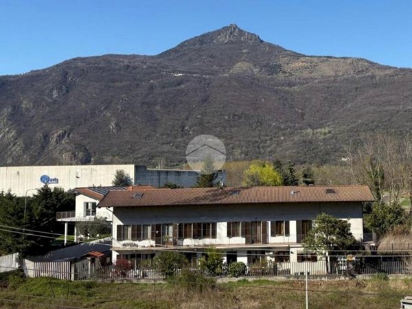 casa indipendente in vendita a Sant'Ambrogio di Torino