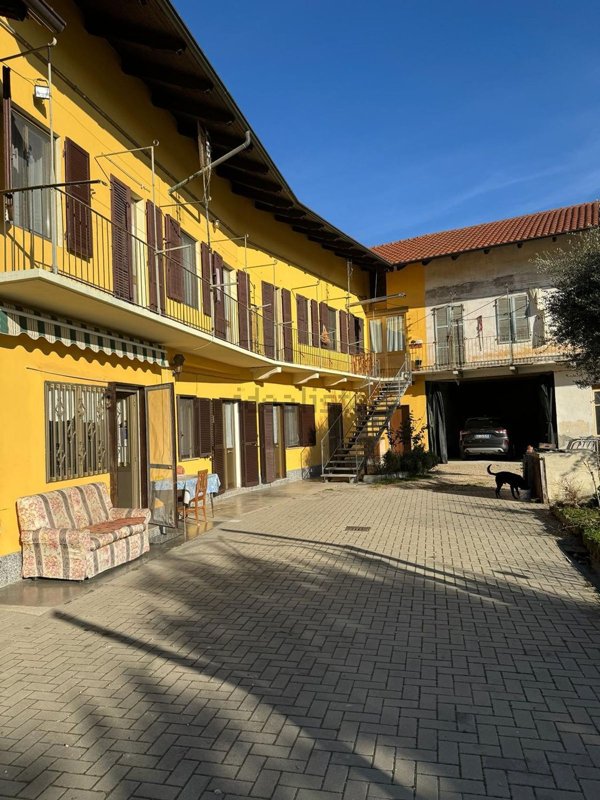 casa indipendente in vendita a Sant'Ambrogio di Torino