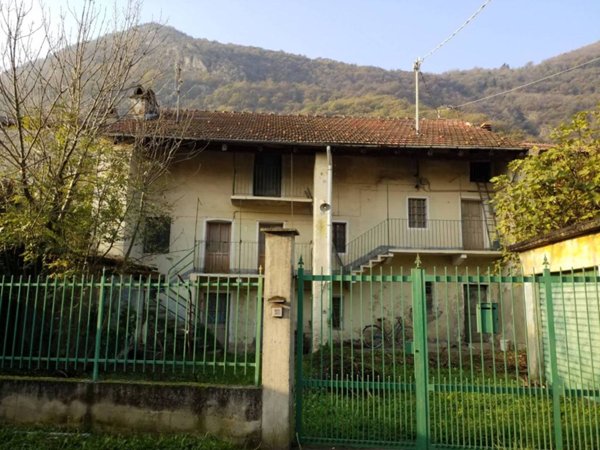 casa indipendente in vendita a Sant'Ambrogio di Torino