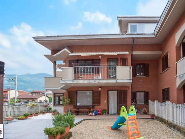 casa indipendente in vendita a Sant'Ambrogio di Torino