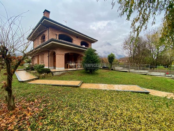 casa indipendente in vendita a Sant'Ambrogio di Torino
