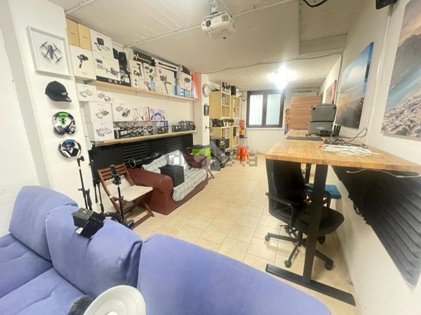 locale commerciale in vendita a Sant'Ambrogio di Torino