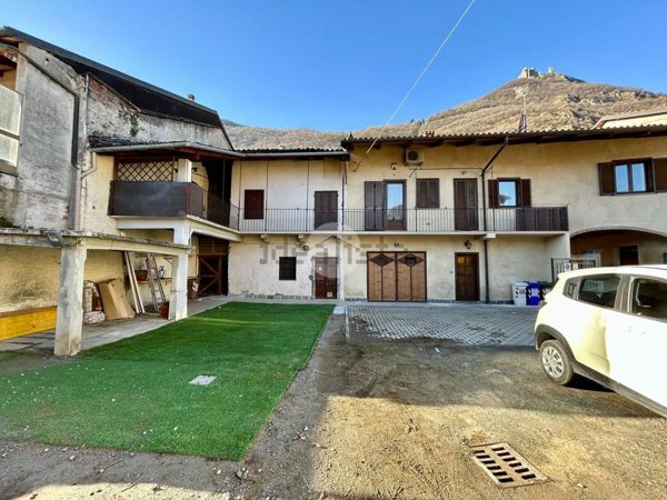 casa semindipendente in vendita a Sant'Ambrogio di Torino