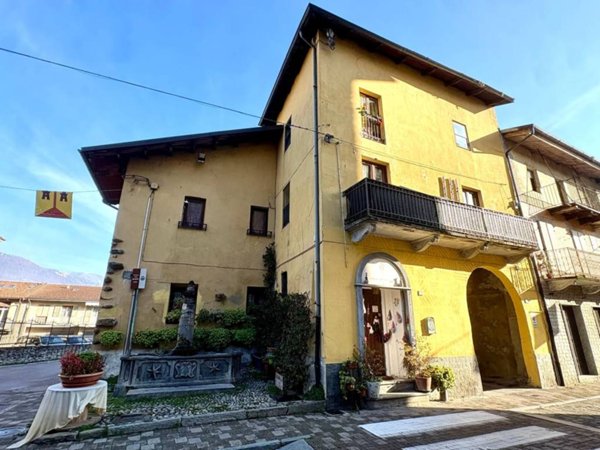 casa indipendente in vendita a Sant'Ambrogio di Torino