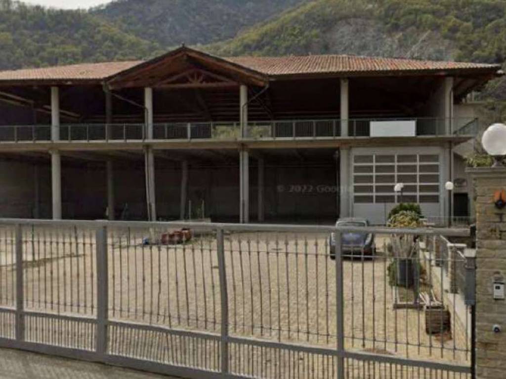 locale commerciale in vendita a Sant'Ambrogio di Torino