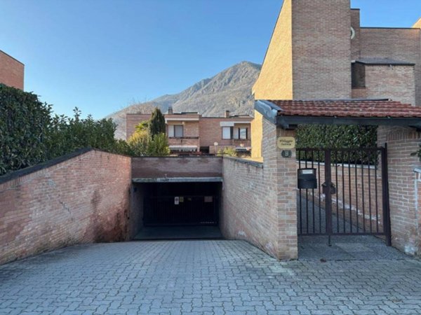 locale commerciale in vendita a Sant'Ambrogio di Torino