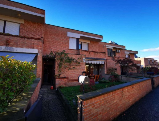 casa indipendente in vendita a Sant'Ambrogio di Torino
