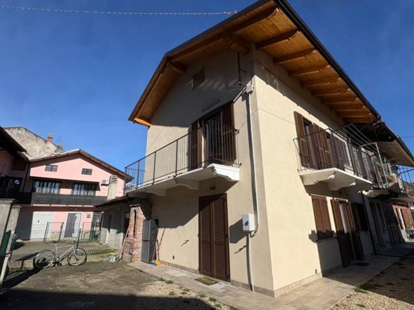 casa indipendente in vendita a Sant'Ambrogio di Torino