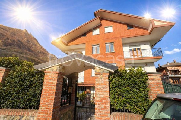 casa indipendente in vendita a Sant'Ambrogio di Torino