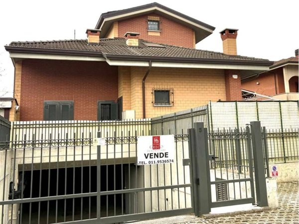 casa indipendente in vendita a Sant'Ambrogio di Torino