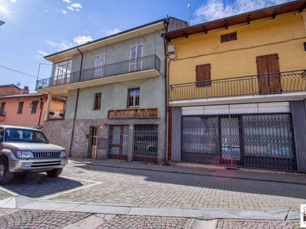 casa indipendente in vendita a Sant'Ambrogio di Torino