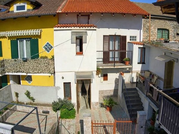 casa indipendente in vendita a Sant'Ambrogio di Torino in zona Bertassi
