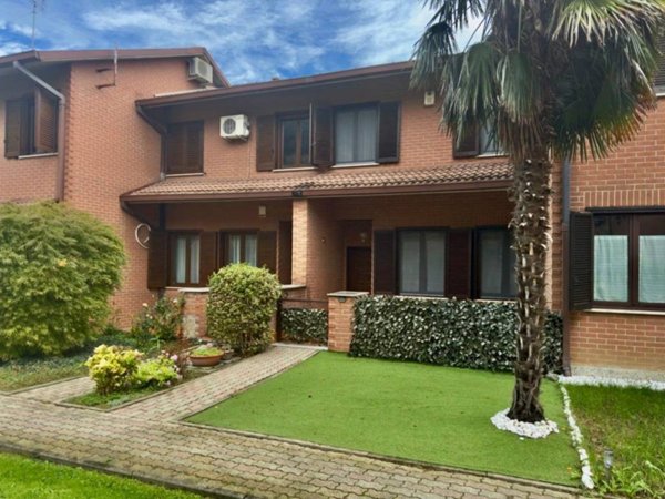 casa indipendente in vendita a Sant'Ambrogio di Torino in zona Bertassi