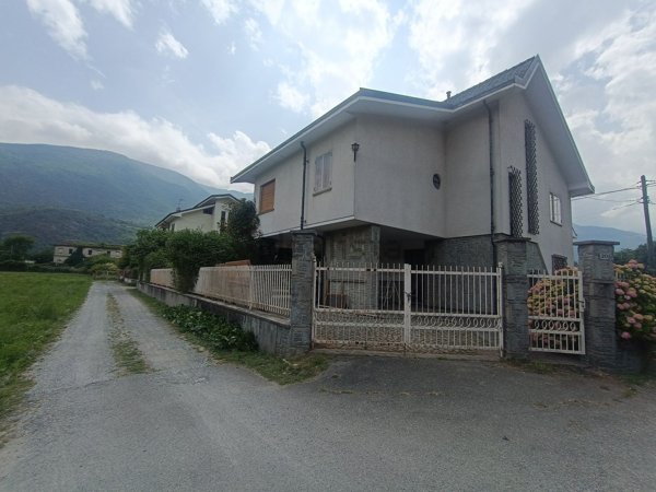 casa indipendente in vendita a Sant'Antonino di Susa