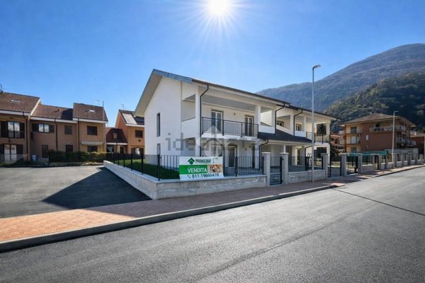 casa indipendente in vendita a Sant'Antonino di Susa