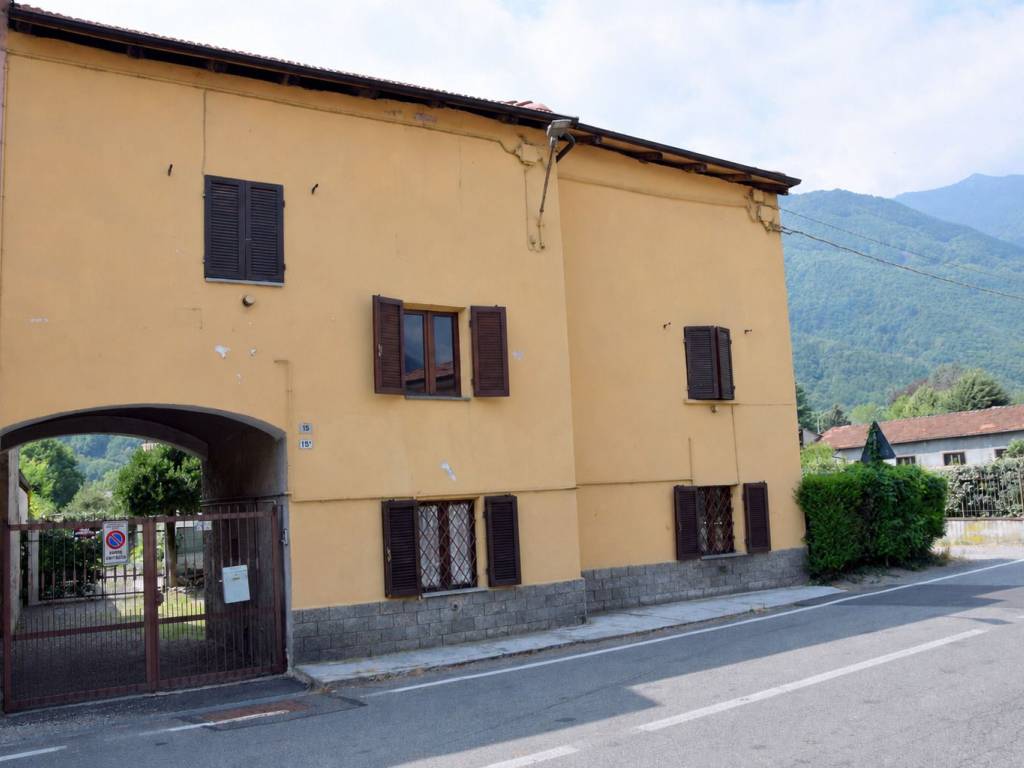 casa indipendente in vendita a Sant'Antonino di Susa