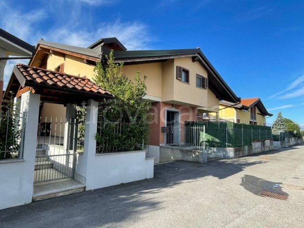 appartamento in vendita a Santena