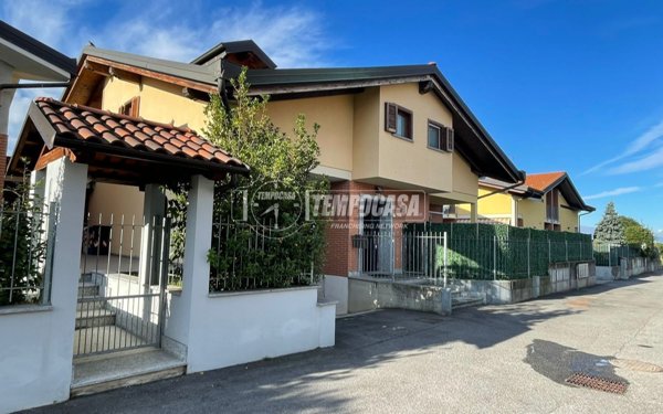 appartamento in vendita a Santena