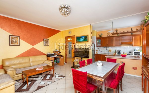 appartamento in vendita a Santena