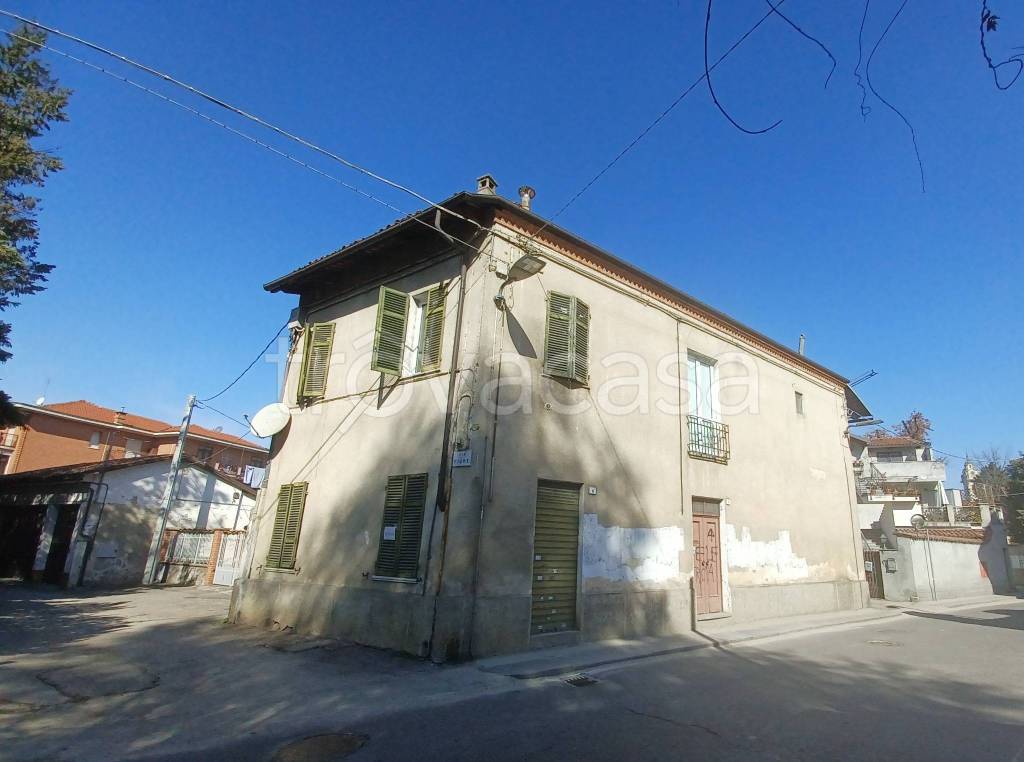 casa indipendente in vendita a Santena