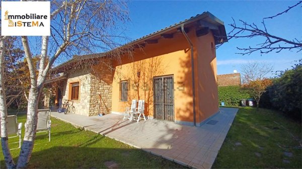 casa indipendente in vendita a Santena