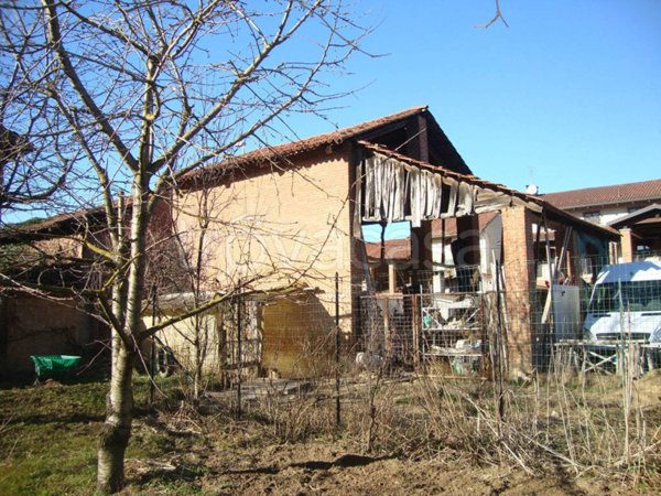 casa indipendente in vendita a Santena
