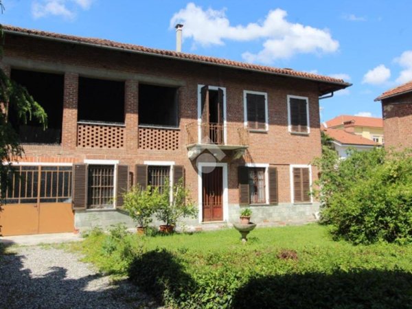 casa indipendente in vendita a Santena