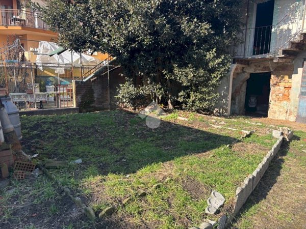 casa indipendente in vendita a Santena