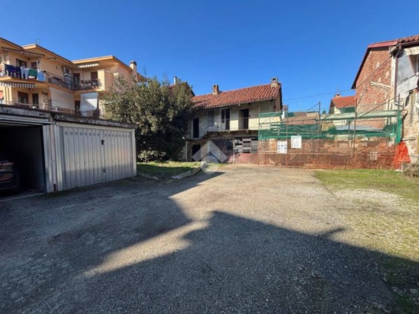 casa indipendente in vendita a Santena