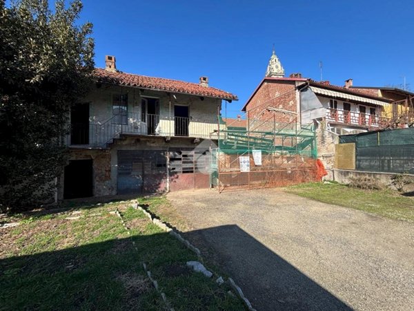 casa indipendente in vendita a Santena