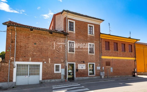 casa indipendente in vendita a Santena