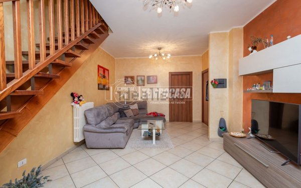 appartamento in vendita a Santena