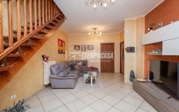 appartamento in vendita a Santena