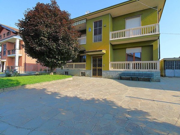 casa indipendente in vendita a Santena