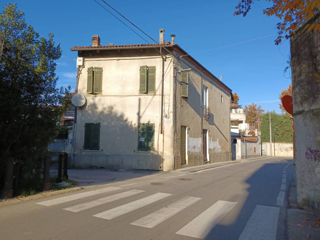 casa indipendente in vendita a Santena
