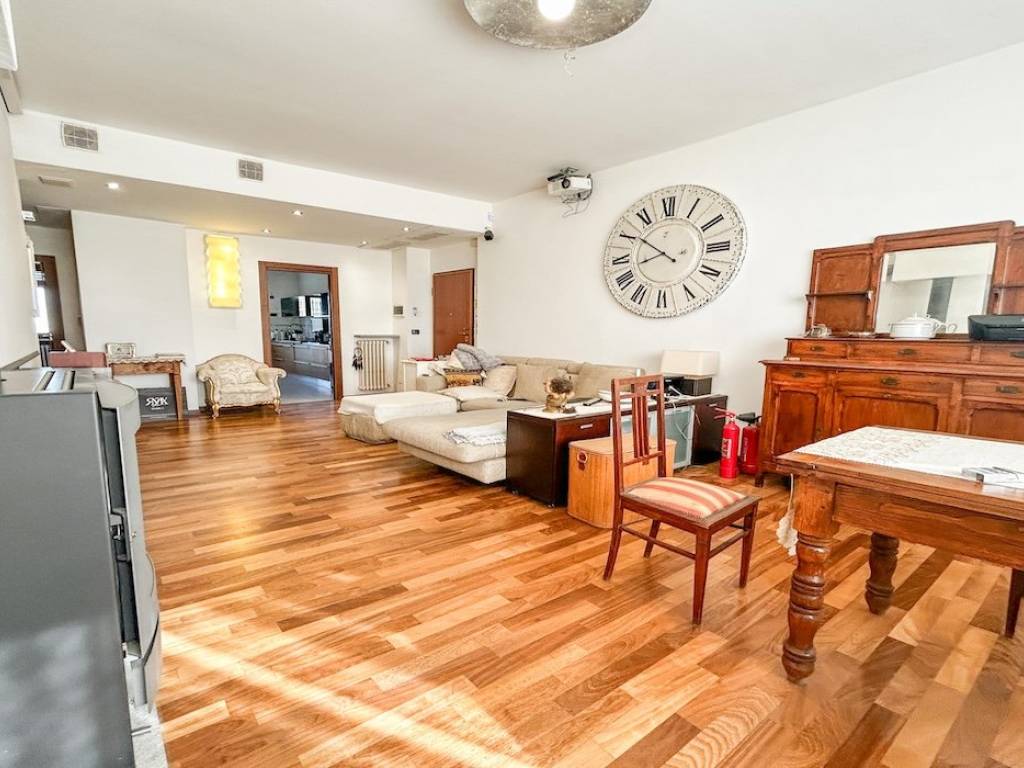 appartamento in vendita a Santena