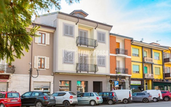 casa indipendente in vendita a Santena