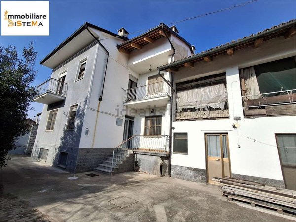 casa indipendente in vendita a Santena