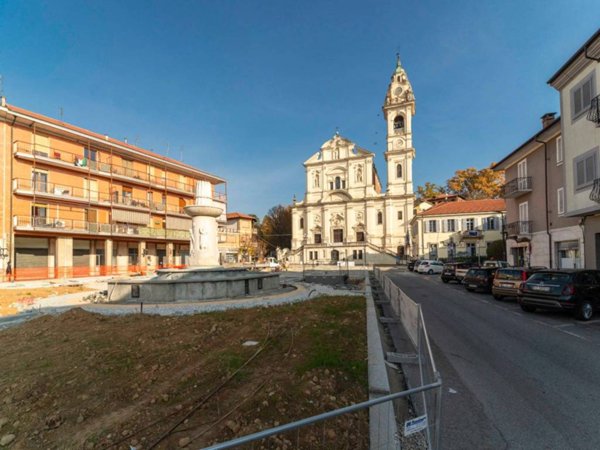 negozio in vendita a Santena