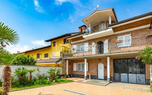 casa indipendente in vendita a Santena